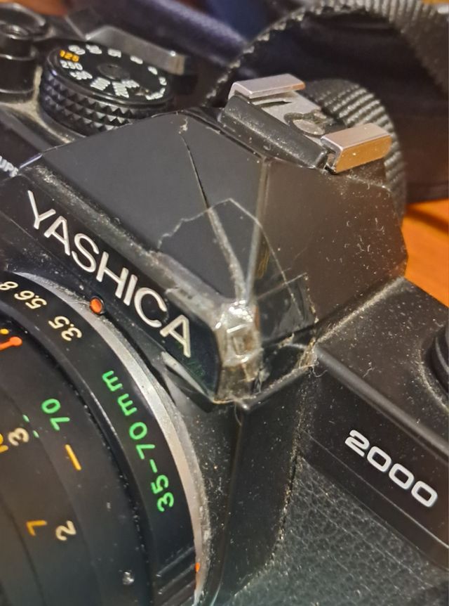 Yashica FX-3 Súper 2000