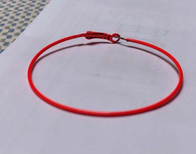 Orecchino ad anello arancione 