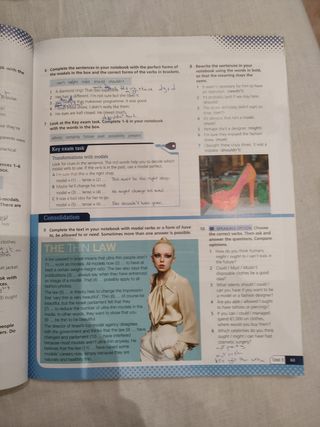 Key to Student's Book 2 Bachillerato