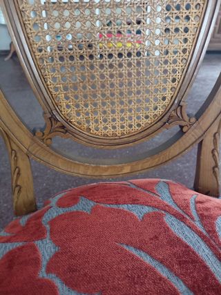 6 Sillas comedor clásicas.