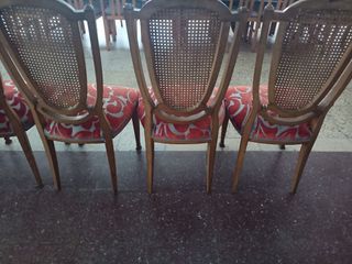 6 Sillas comedor clásicas.