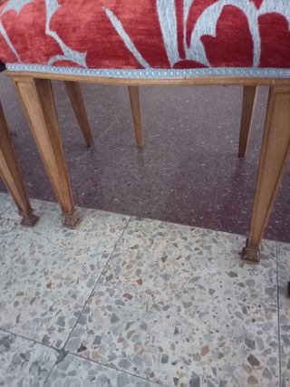 6 Sillas comedor clásicas.