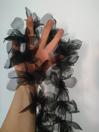 Plumas marabú, flores de tela, manuali