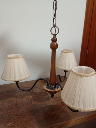lampara de techo de madera y forja