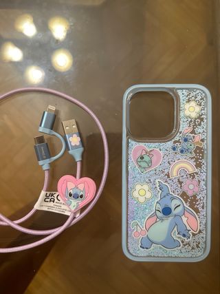 Funda Iphone 14 Plus + cable cargador Lilo&Stich