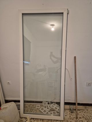 Vendo ventana abatible
