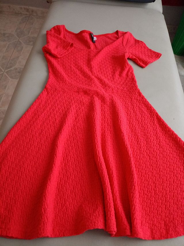 VESTIDO DE VERANO MUJER  8 € LOS DOS