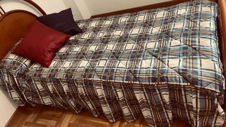 2 edredones y 4 cojines cama 90cm. 