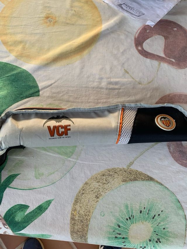 Flauta y funda del Valencia CF.