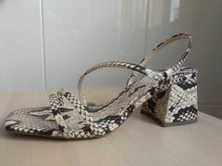 Sandalias Zara