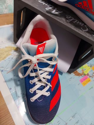 Zapatillas clavos atletismo adidas 