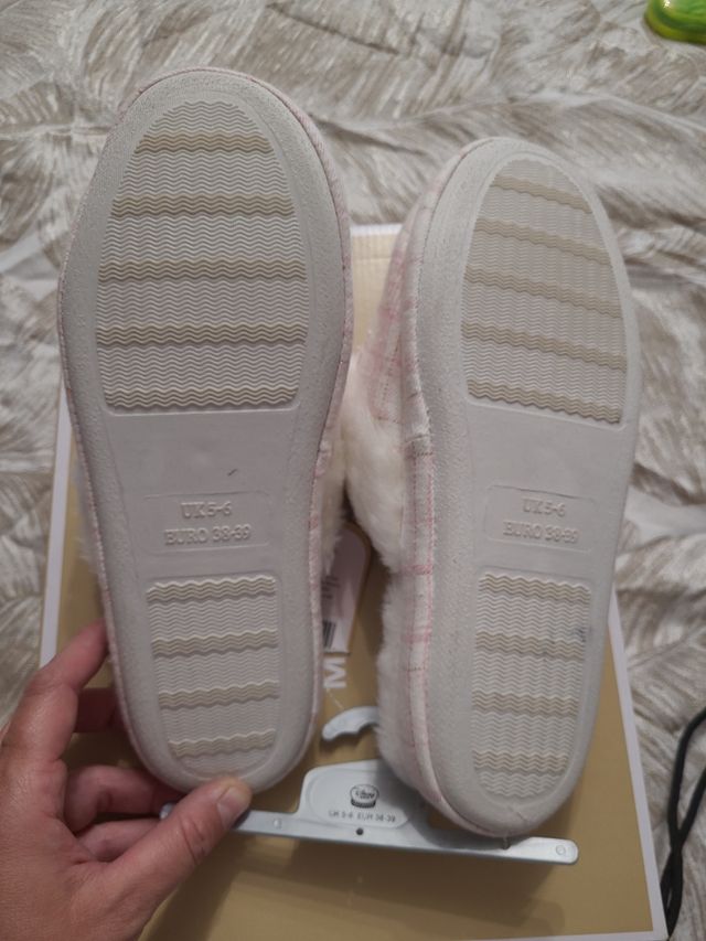 Zapatillas por estar en Casa