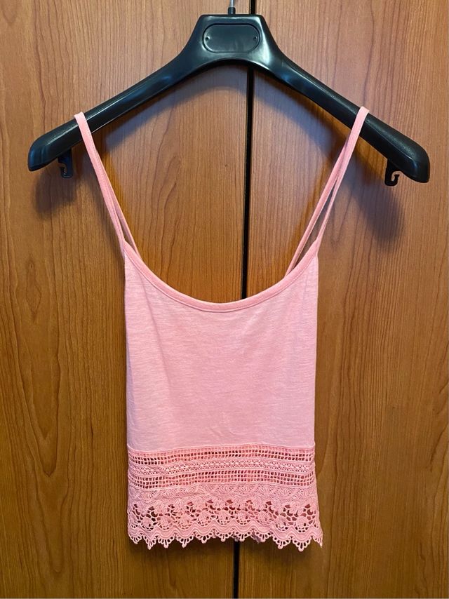 Top rosa tirantes con bordado