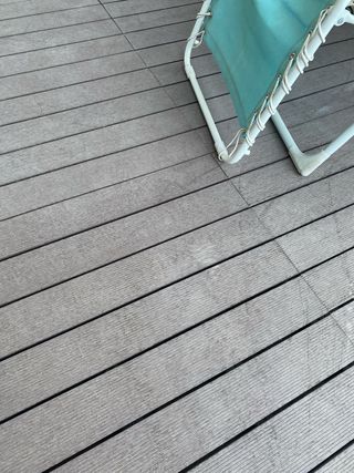 Baldosas suelo composite marrón