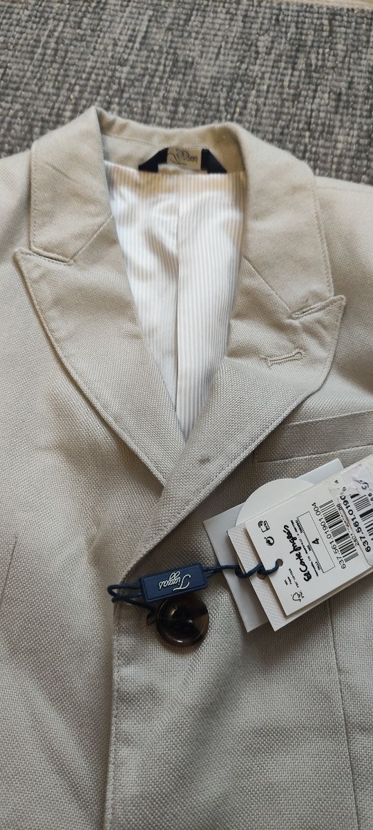 Americana Tizzas, con etiqueta, talla 4