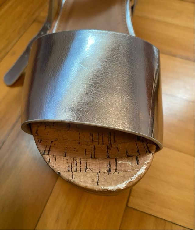 Sandalias plateadas fiesta