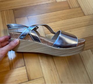 Sandalias plateadas fiesta