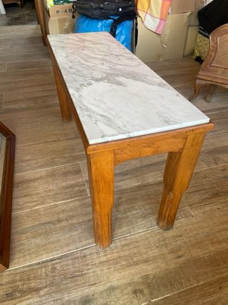Mesa de centro castaño y marmol