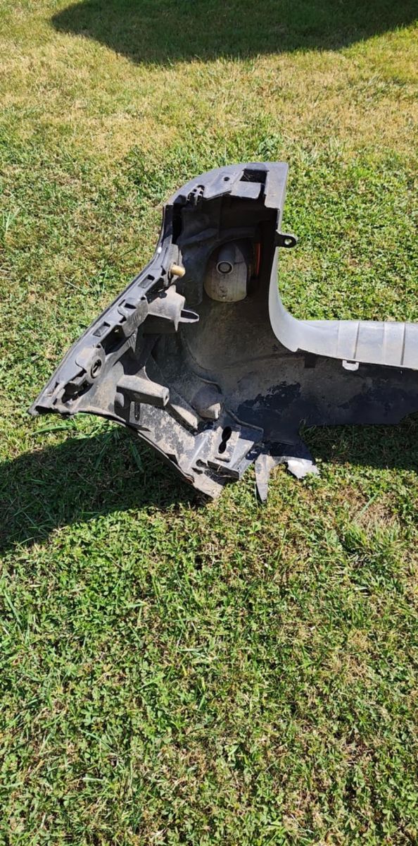 Defensa trasera Renault kangoo