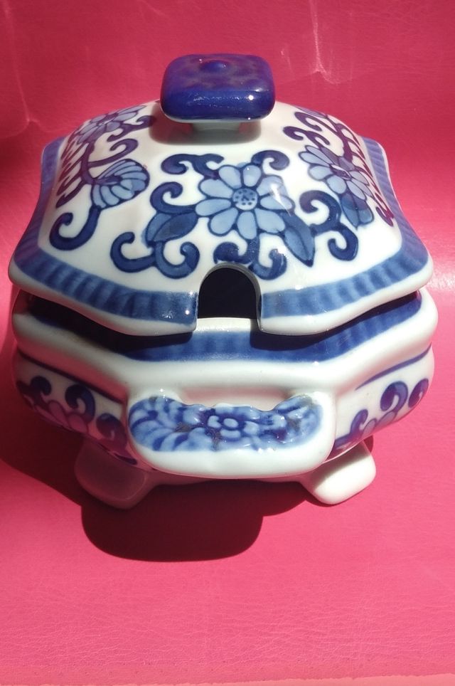 Ciotola con coperchio porta formaggio porcellana