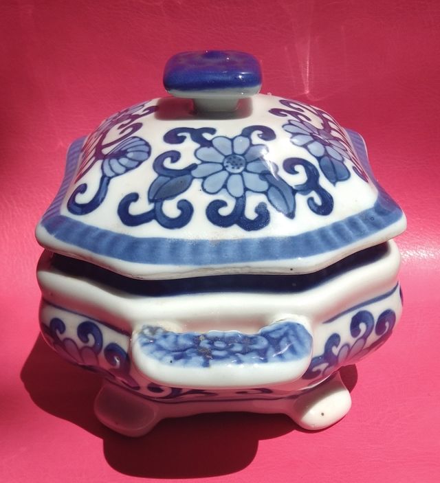 Ciotola con coperchio porta formaggio porcellana