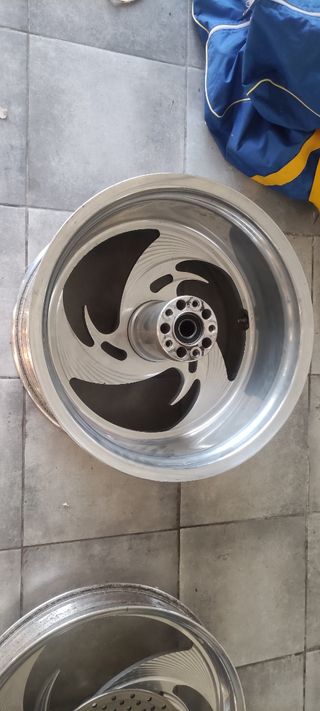 Llantas para Harley neumático 300