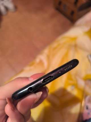 SAMSUNG A70
