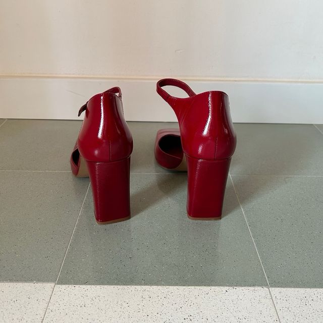 Zapatos de tacón rojo Zara