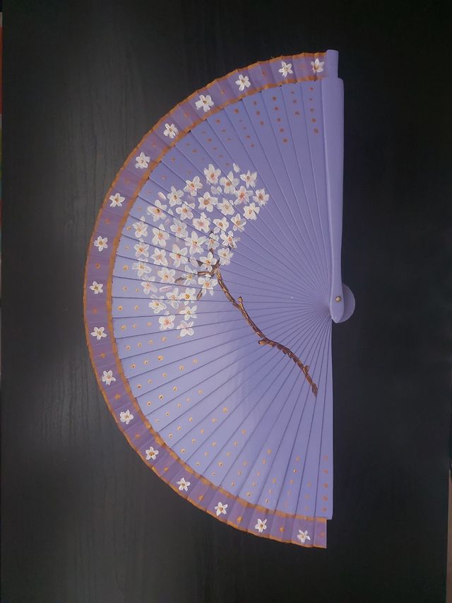 ABANICOS PINTADOS A MANO  Se realizan bajo pedido