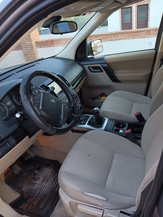 Land Rover Freelander 2013