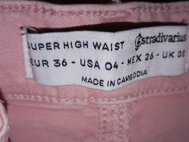 Pantalón Stradivarius 