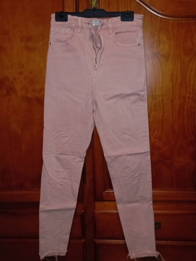 Pantalón Stradivarius 