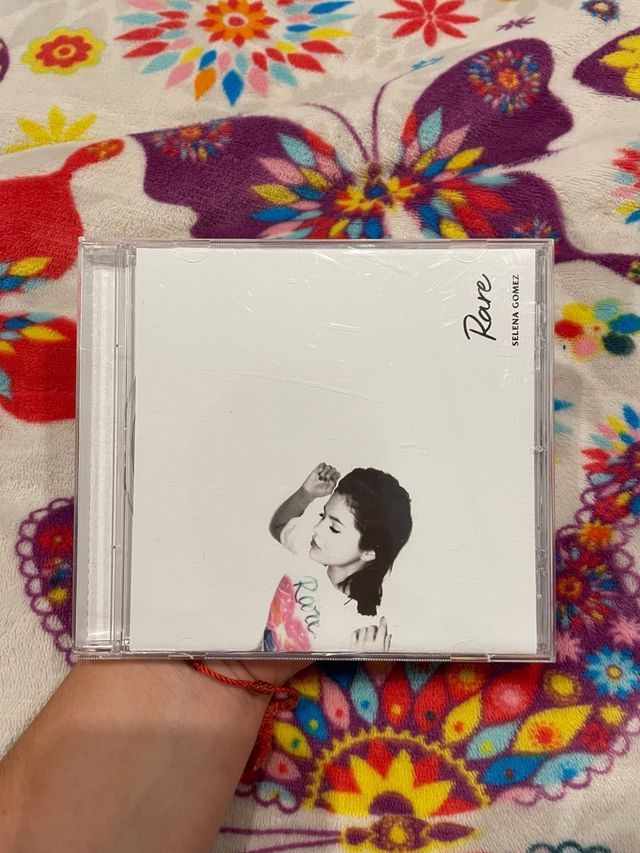CD “Rare” Selena Gomez LEER DESCRIPCIÓN