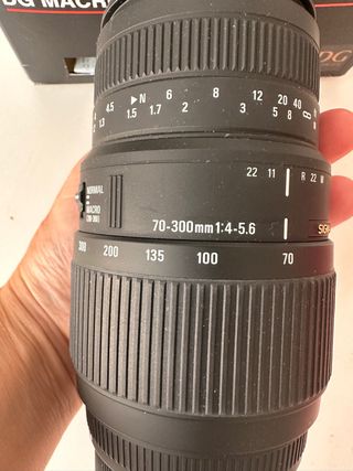 Objetivo Sigma 70300 mm