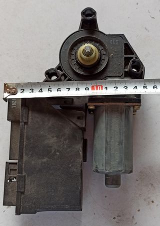 Motor elevalunas Audi A4  8E0959801A