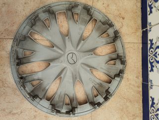 Tapacubo Mazda 2 