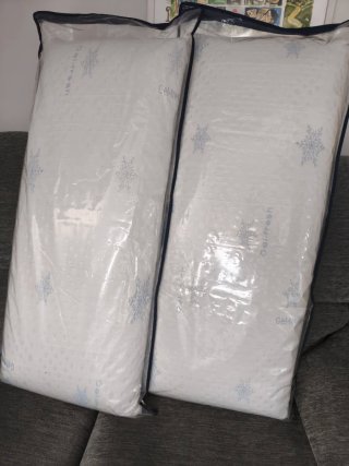 Dos almohadas viscoelástica nuevas