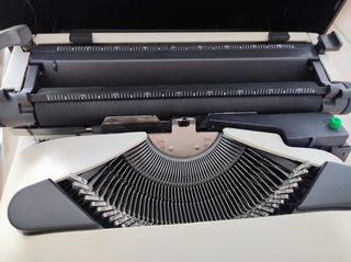 Máquina de escribir Olivetti