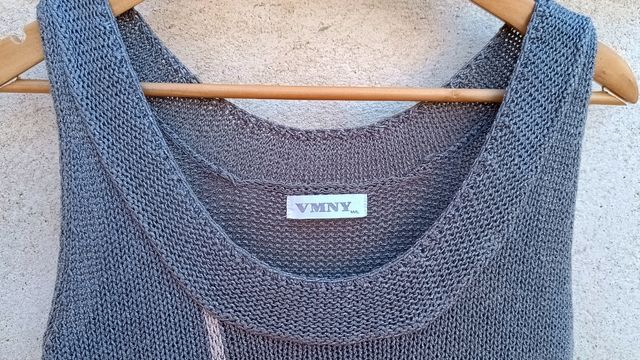 Top punto sin mangas