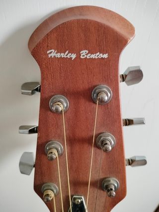 Guitarra acústica ,carbono.