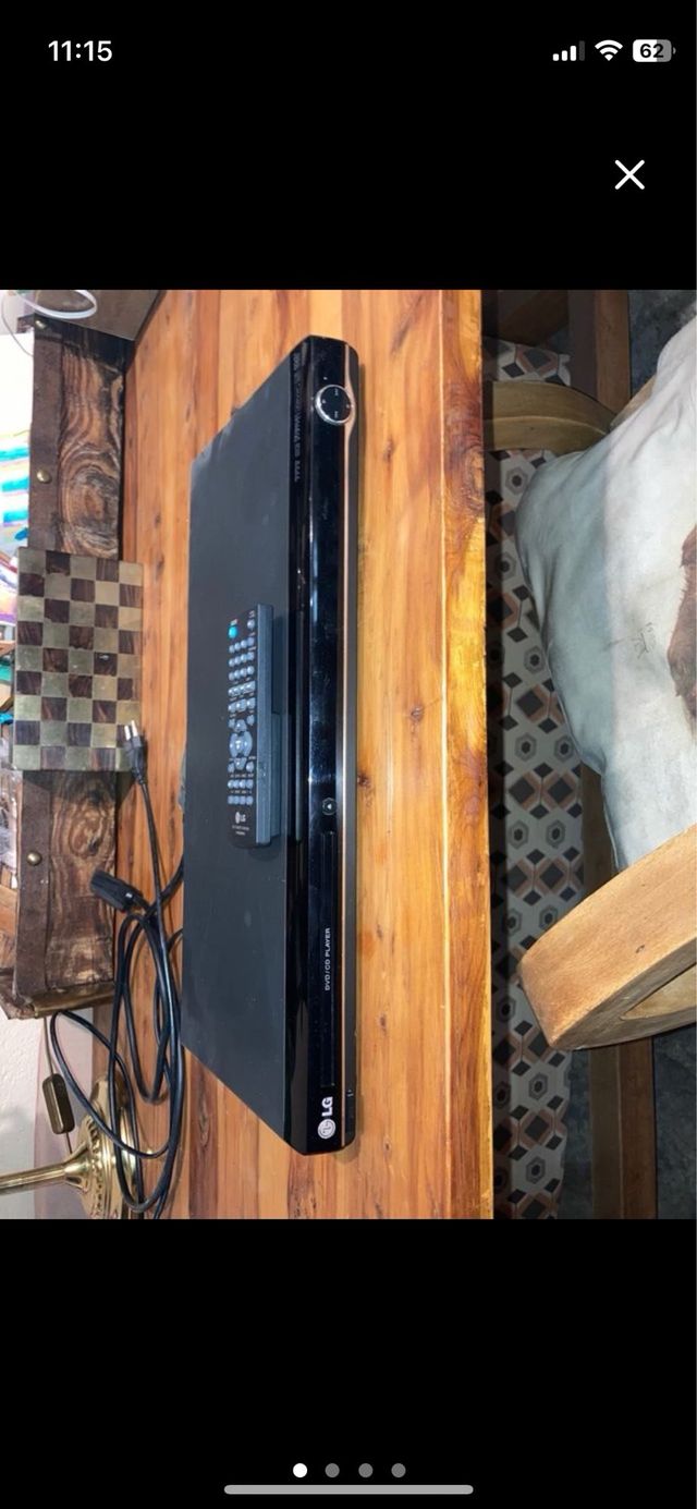 DVD LG con cables y mando incluido