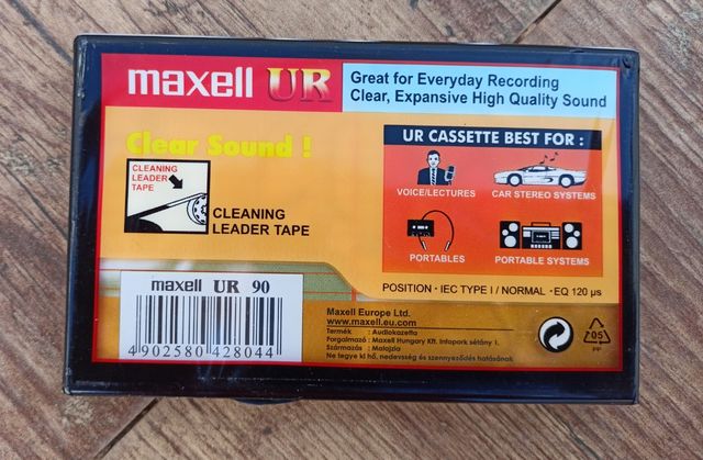 Cinta cassette Maxell UR
