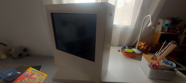 Pantalla táctil y lector código barras