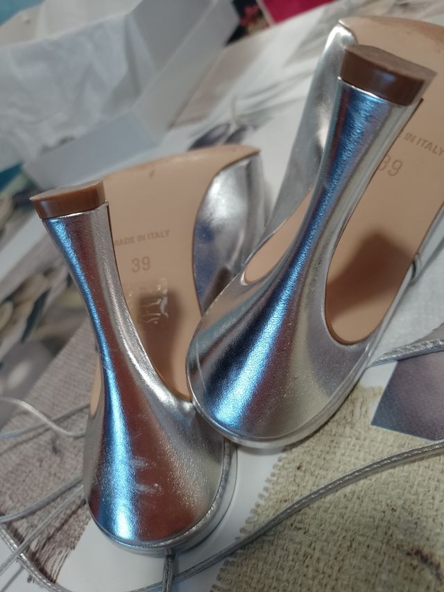 Scarpe argentate tacco alto