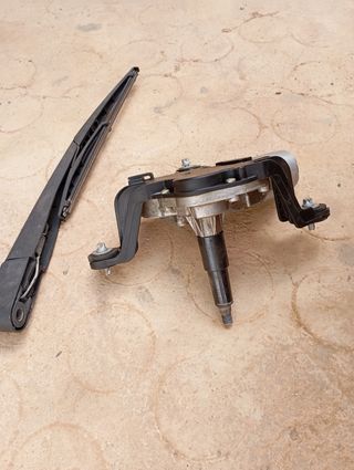 Motor limpia trasero Opel Astra h gtc