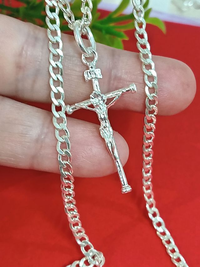 Crucifico cristo con cadena chico 55 cm plata 925