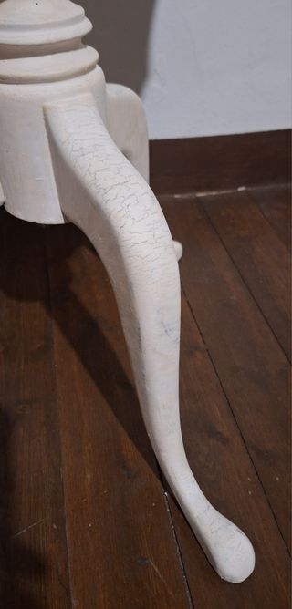 Mesita velador Blanca.(15%DESCUENTO. )