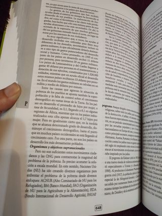 Libro diccionario de historia y politica