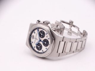GIRARD PERREGAUX Laureato Chronograph FULL SET