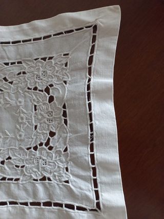 Due centrino antichi rintaglio